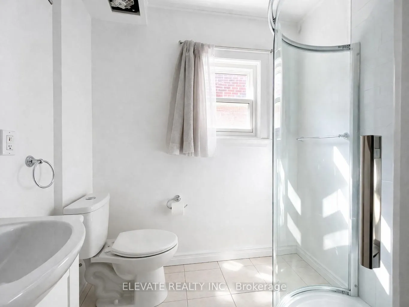 Photo 7 of Unit 2, 1908A Davenport Road, Toronto, Weston-Pellam Park — HOMEH
