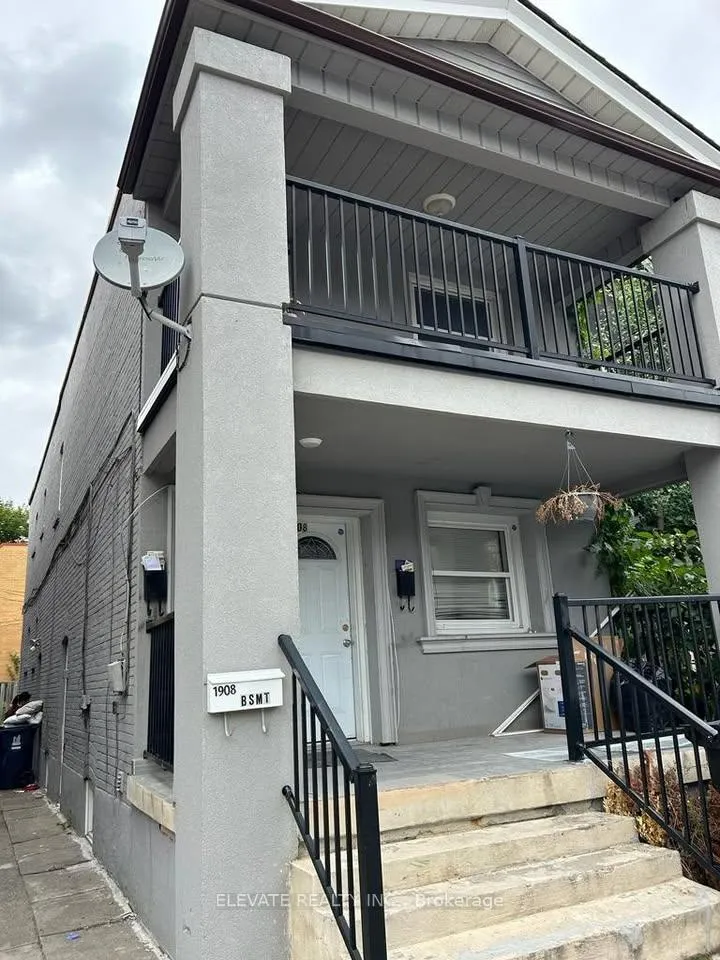 Photo 8 of Unit 2, 1908A Davenport Road, Toronto, Weston-Pellam Park — HOMEH