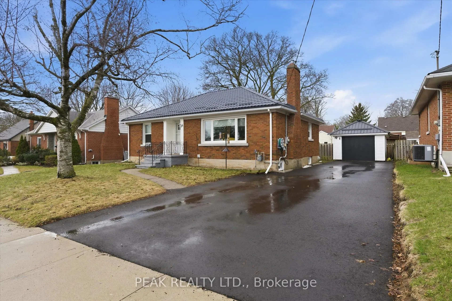 Photo 2 of 34 Scrimger Avenue, Cambridge — HOMEH