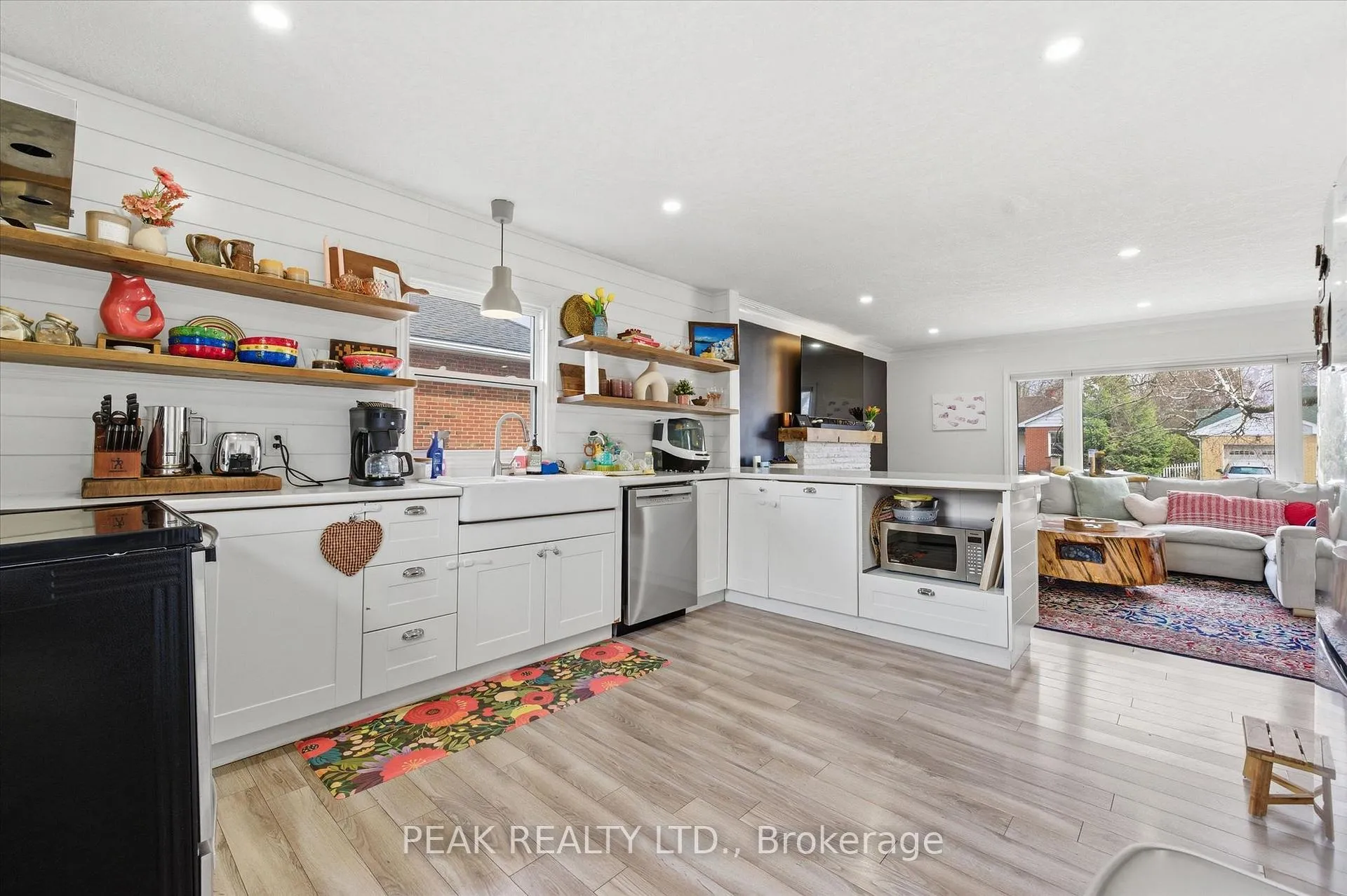 Photo 14 of 34 Scrimger Avenue, Cambridge — HOMEH