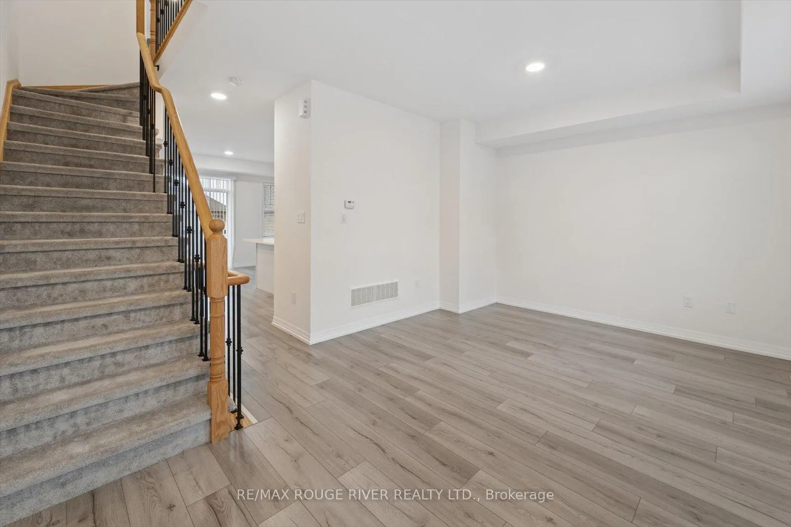 Photo 7 of 79 Bavin Street, Clarington, Bowmanville — HOMEH