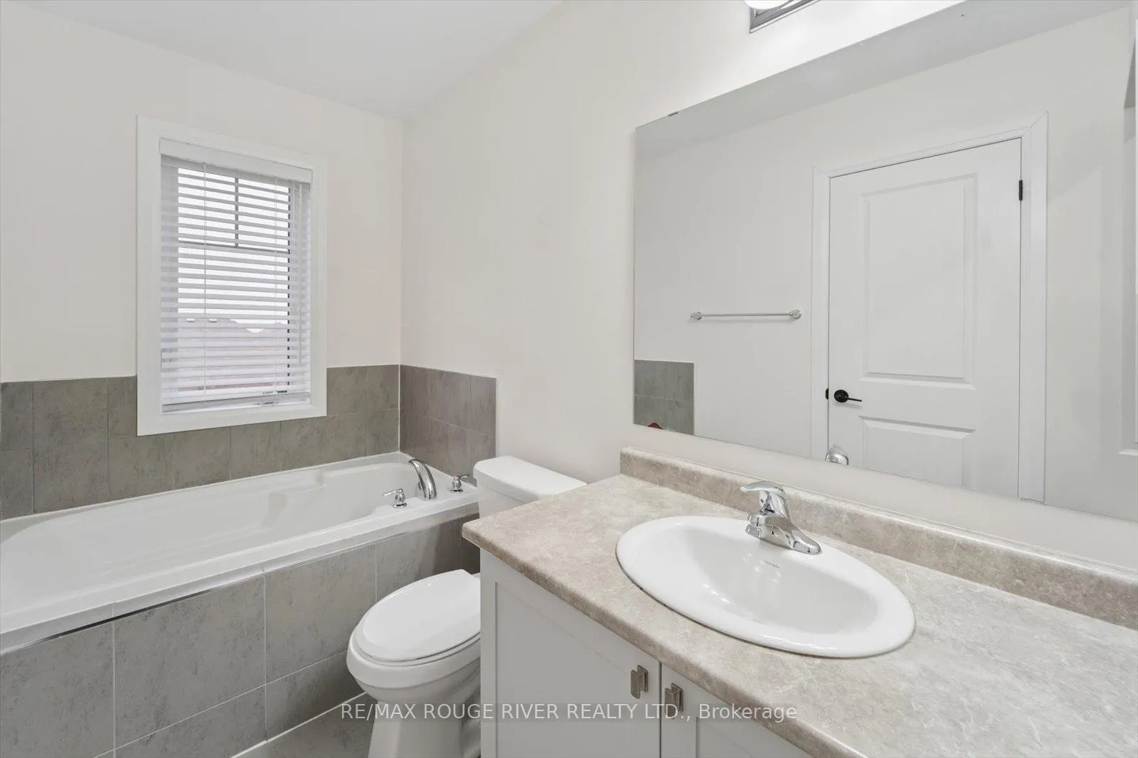 Photo 21 of 79 Bavin Street, Clarington, Bowmanville — HOMEH