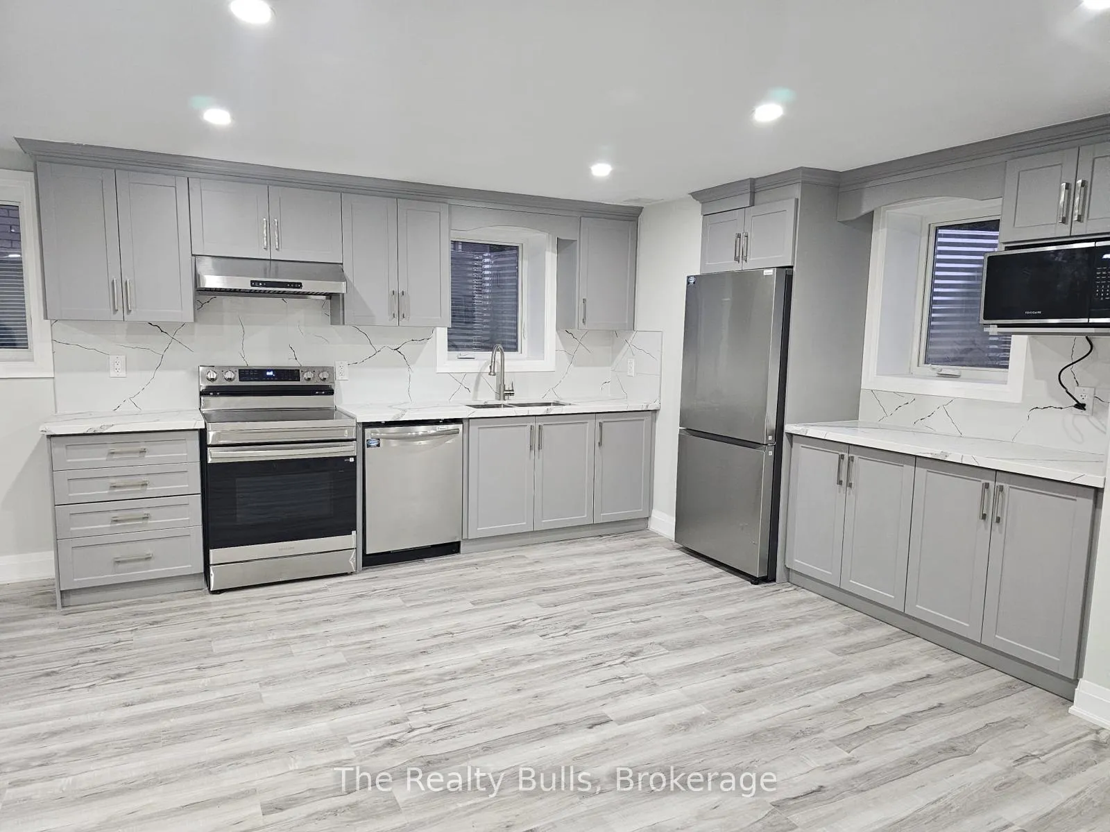 Photo 4 of Unit Basement, 1869 Narcissus Gardens, Pickering, Rural Pickering — HOMEH