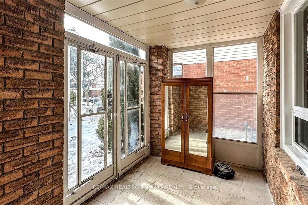 Photo 3 of 34 Ponymill Drive, Scarborough, Milliken — HOMEH