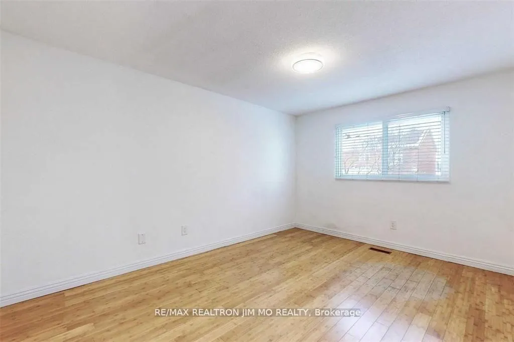 Photo 4 of 34 Ponymill Drive, Scarborough, Milliken — HOMEH