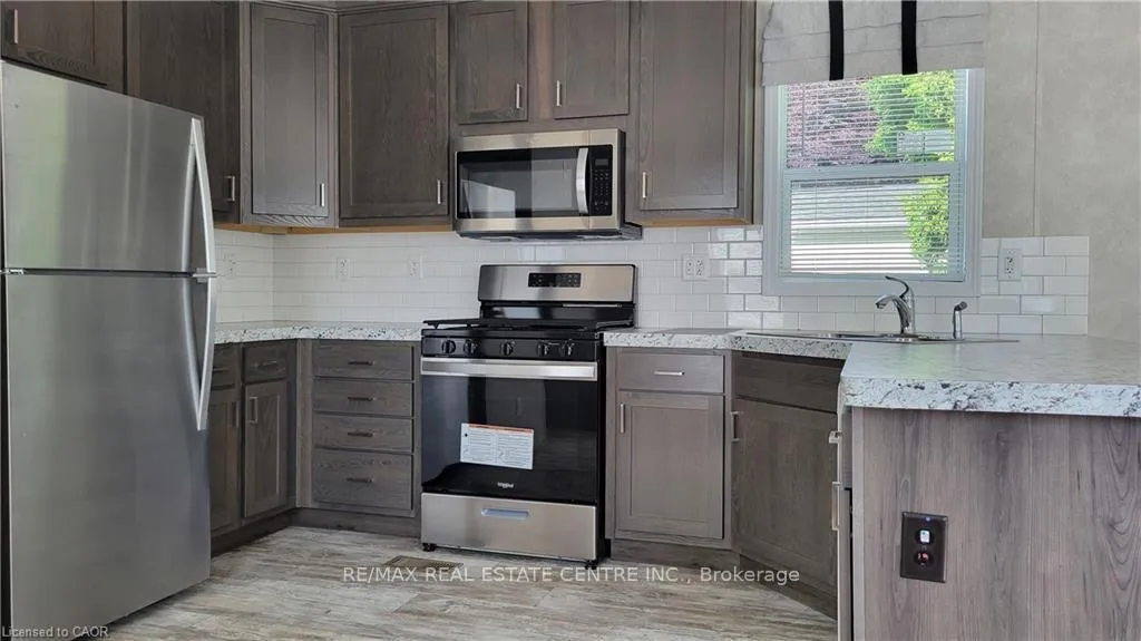 Photo 6 of 24 MacPherson Crescent, Hamilton, Rural Flamborough — HOMEH