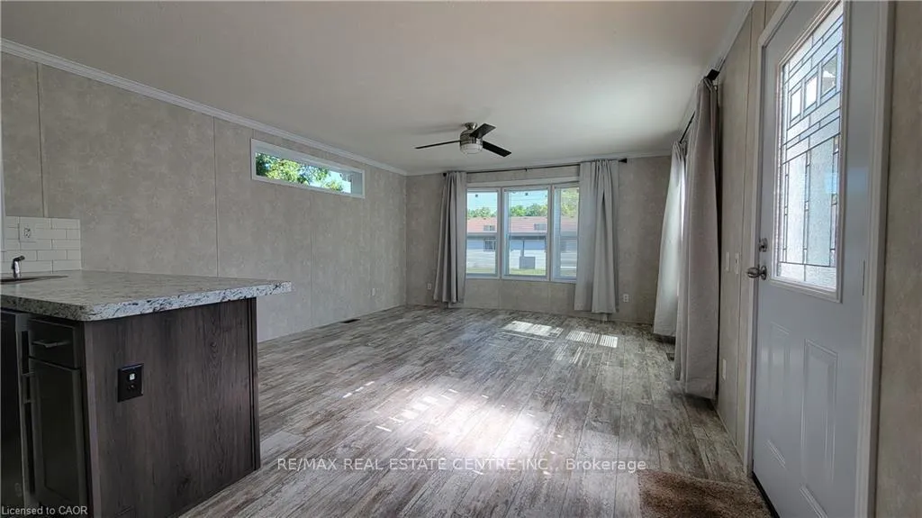 Photo 8 of 24 MacPherson Crescent, Hamilton, Rural Flamborough — HOMEH