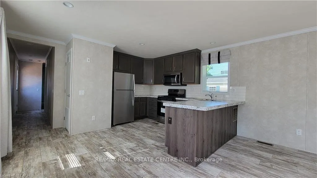 Photo 9 of 24 MacPherson Crescent, Hamilton, Rural Flamborough — HOMEH