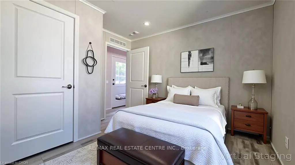 Photo 12 of 24 MacPherson Crescent, Hamilton, Rural Flamborough — HOMEH
