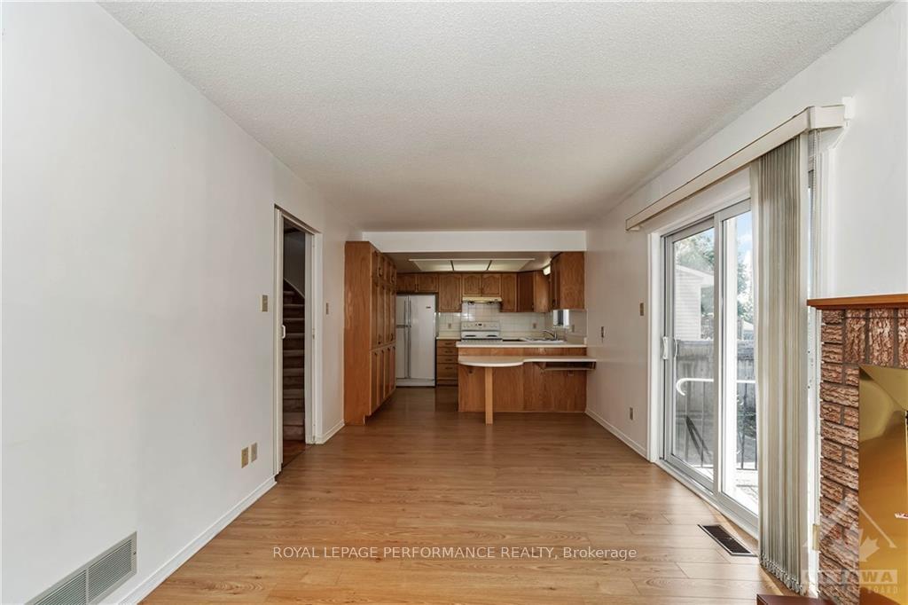 Photo 12 of 1353 Paardeburgh Avenue, Ottawa, Ellwood — HOMEH