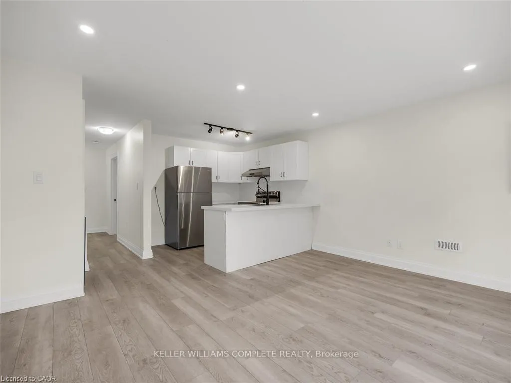 Photo 4 of Unit MAIN, 718 Cannon Street E, Hamilton, Stipley — HOMEH