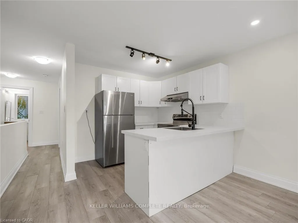 Photo 5 of Unit MAIN, 718 Cannon Street E, Hamilton, Stipley — HOMEH