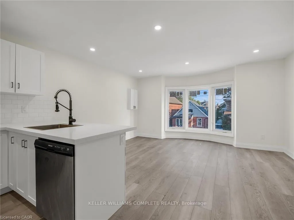 Photo 6 of Unit MAIN, 718 Cannon Street E, Hamilton, Stipley — HOMEH