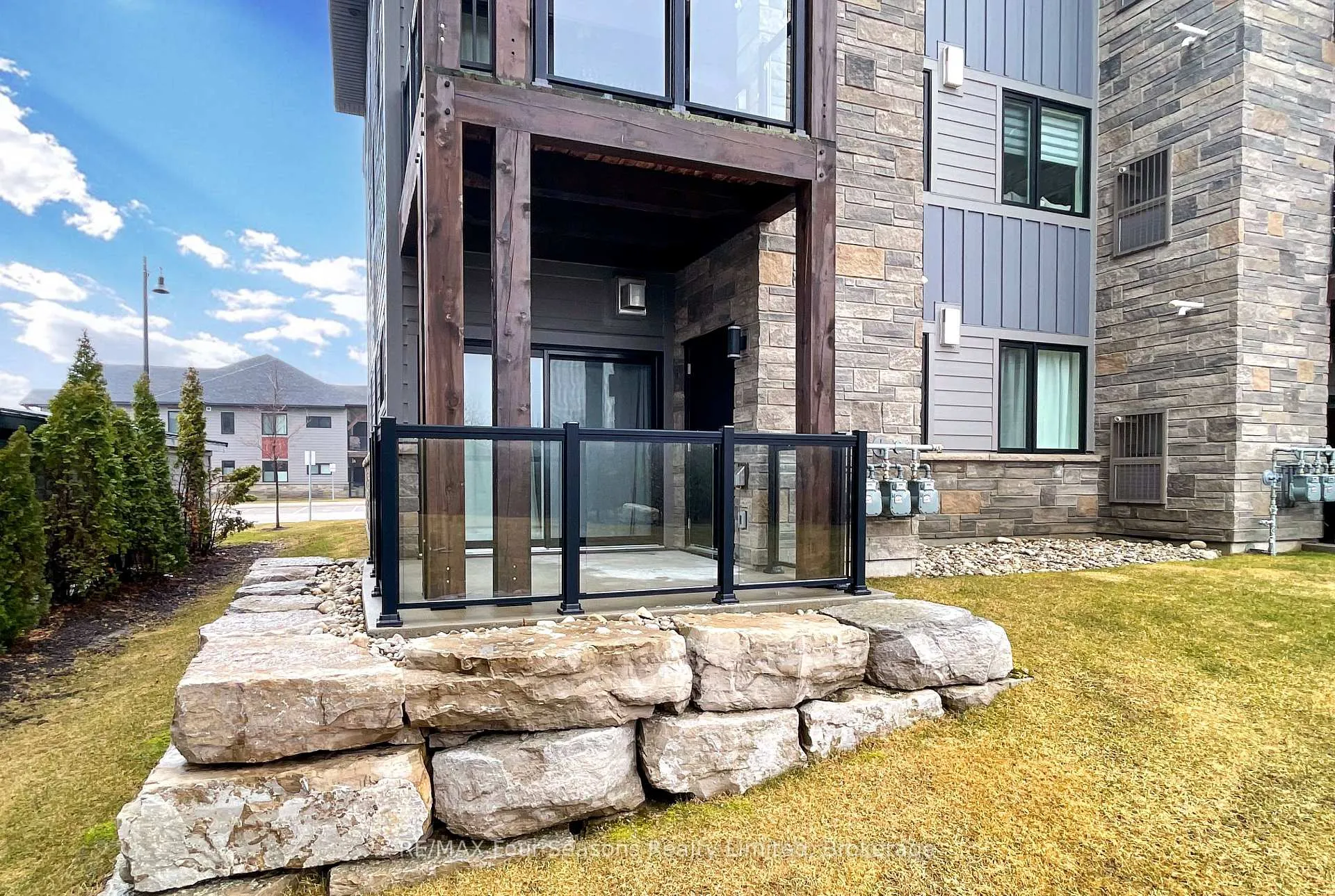 Photo 4 of Unit 107, 12 Beausoleil Lane, Blue Mountains — HOMEH