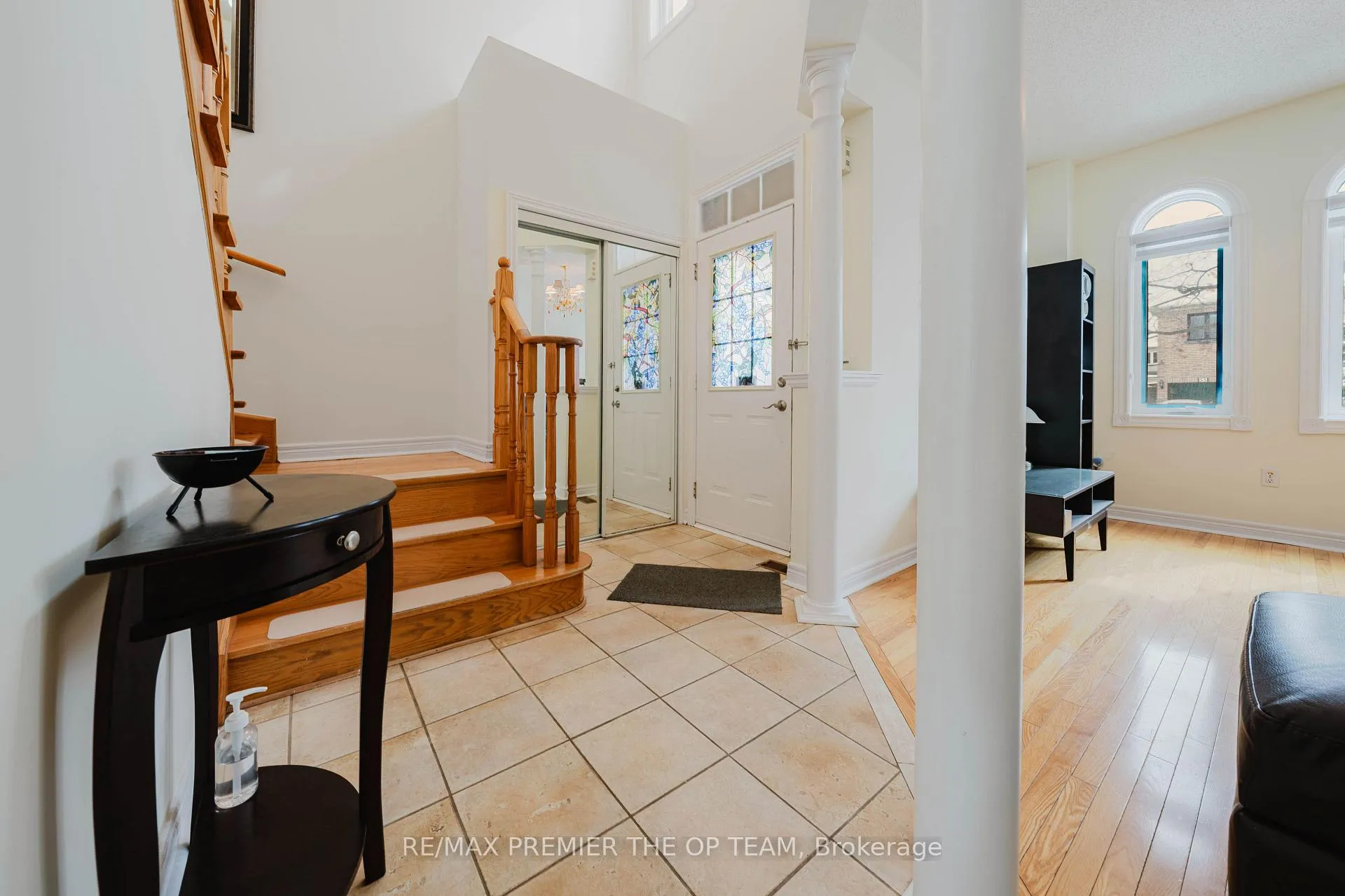Photo 8 of 56 Wildberry Crescent, Vaughan, Vellore Village — HOMEH