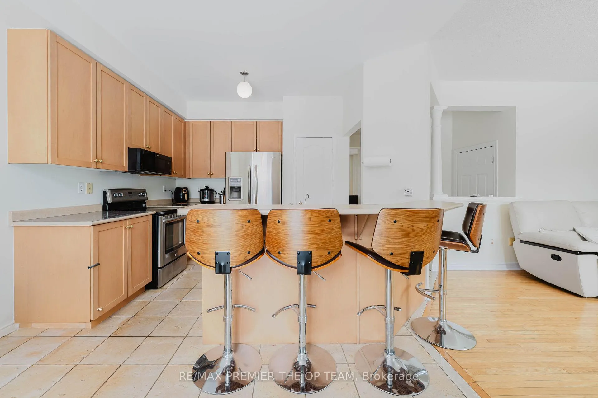 Photo 19 of 56 Wildberry Crescent, Vaughan, Vellore Village — HOMEH
