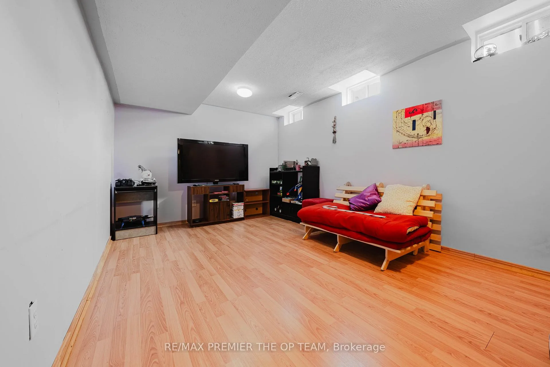 Photo 30 of 56 Wildberry Crescent, Vaughan, Vellore Village — HOMEH