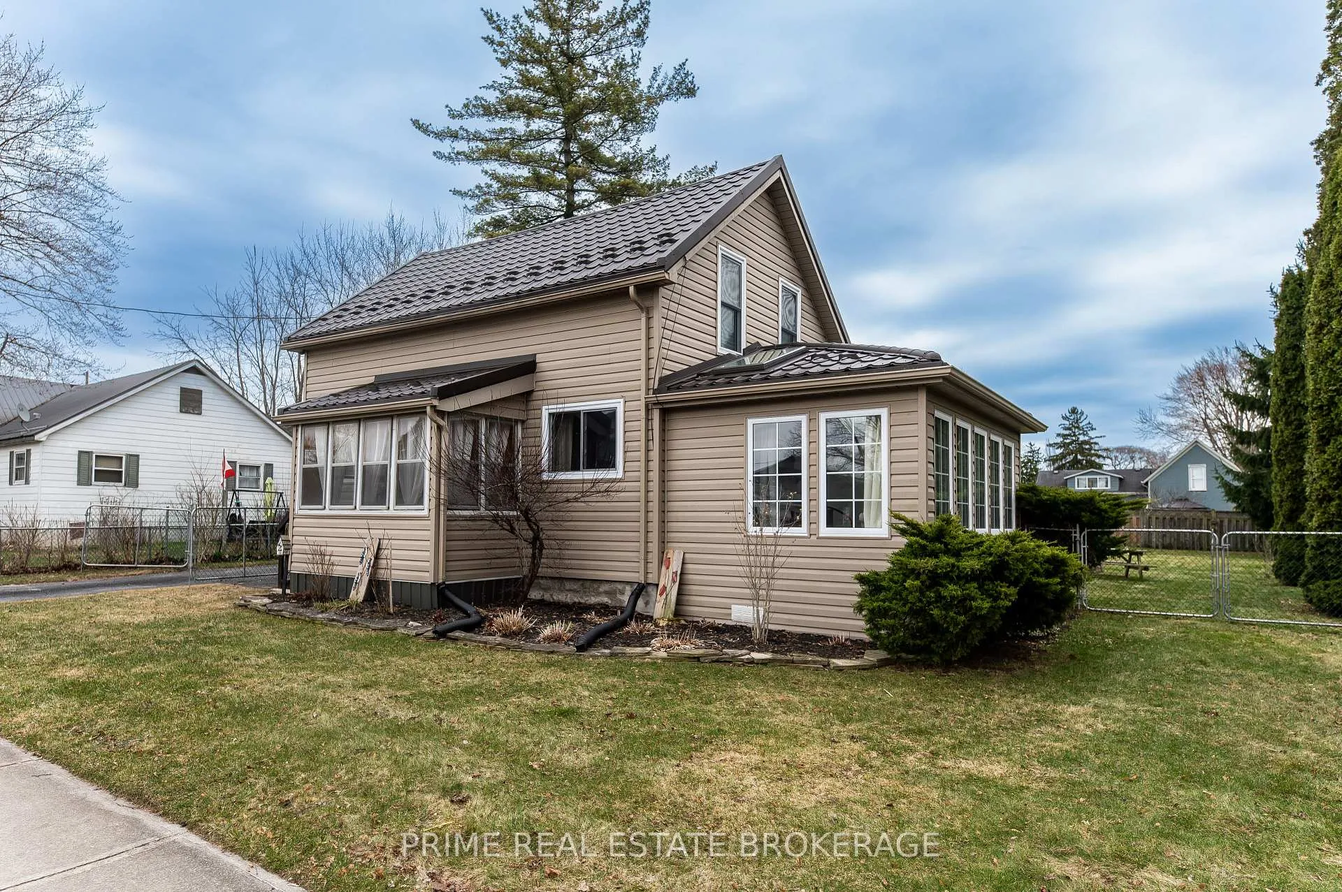 Photo 2 of 166 Maple Street, West Elgin, West Lorne — HOMEH