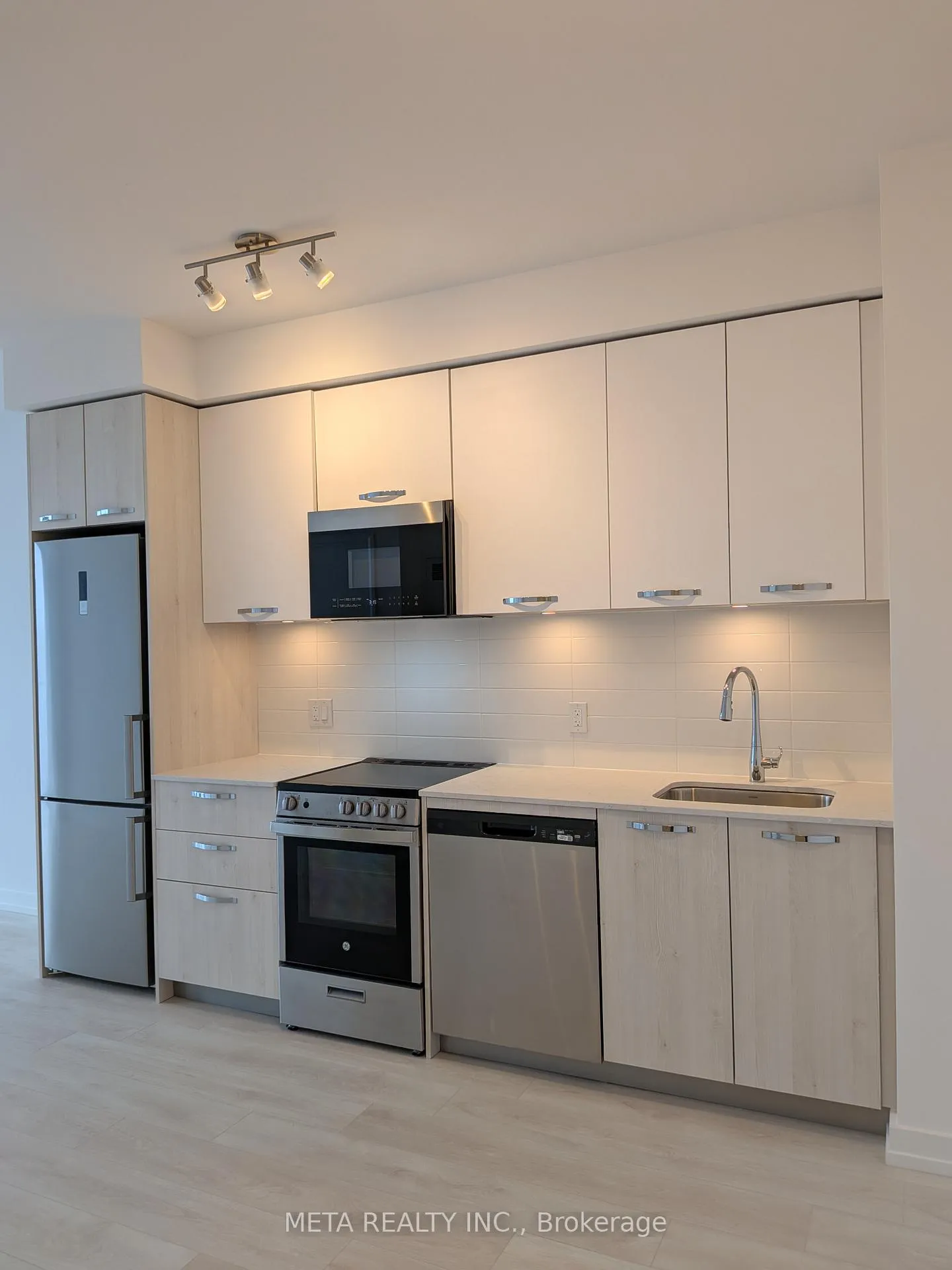 Photo 4 of Unit 3012, 75 James Street S, Hamilton, Corktown — HOMEH