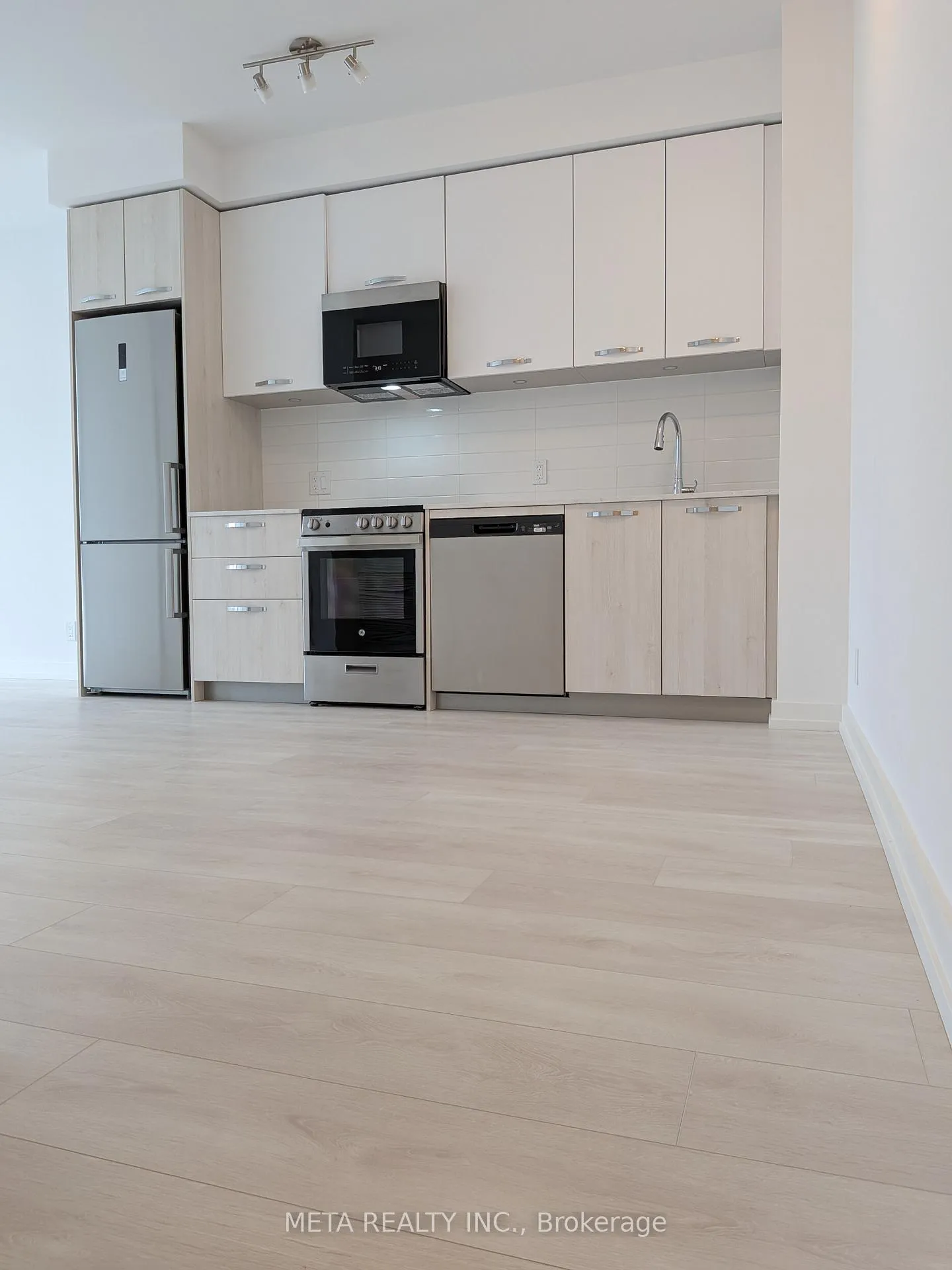Photo 6 of Unit 3012, 75 James Street S, Hamilton, Corktown — HOMEH