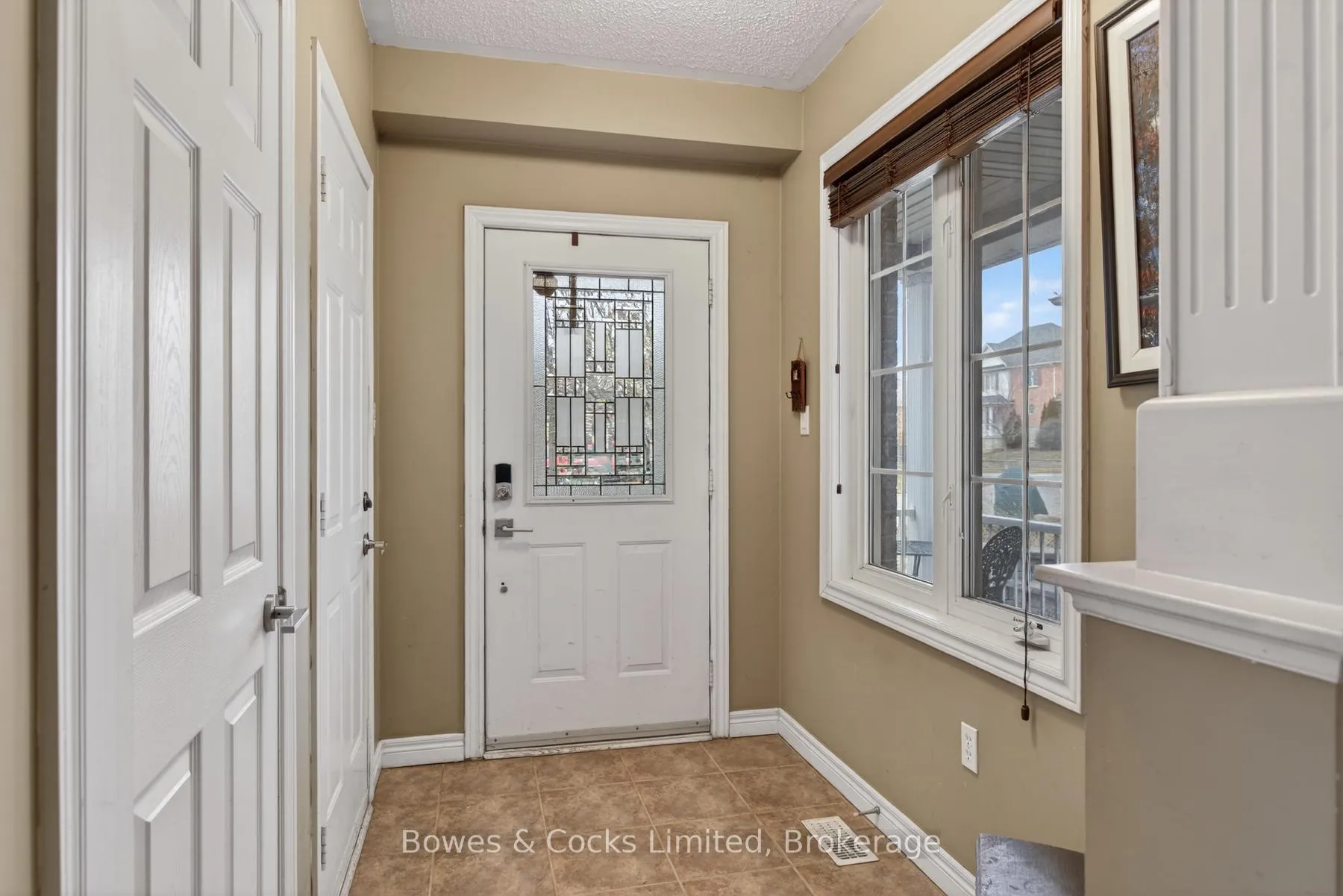 Photo 7 of 58 Carlinds Drive, Whitby, Rolling Acres — HOMEH