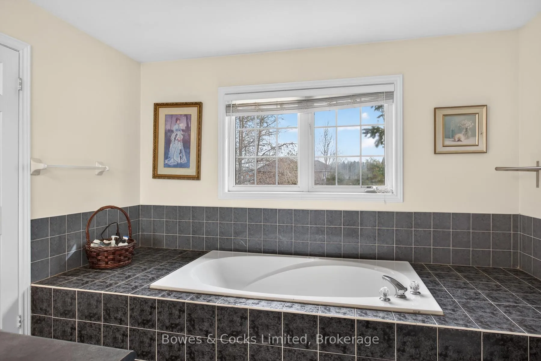 Photo 29 of 58 Carlinds Drive, Whitby, Rolling Acres — HOMEH