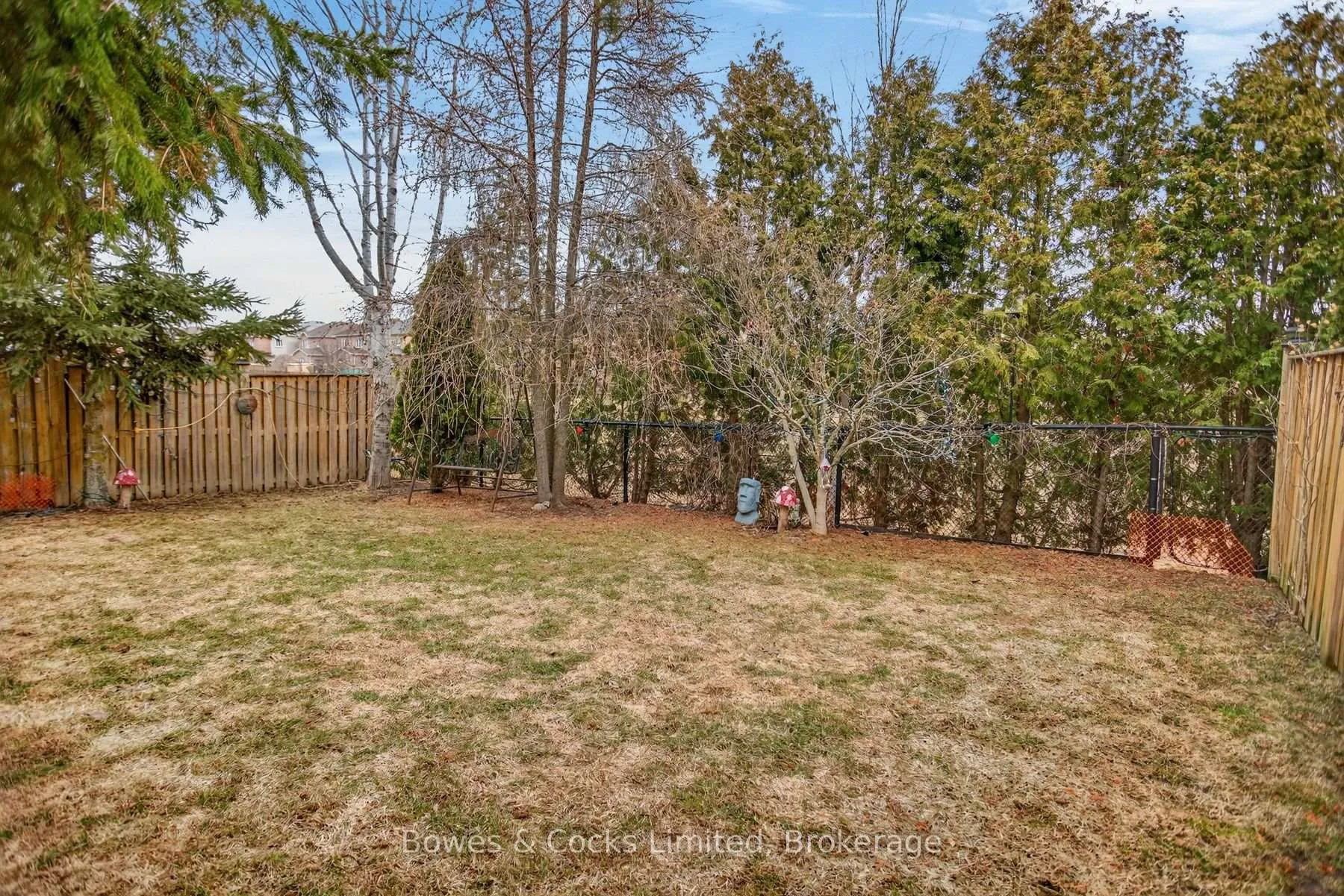 Photo 44 of 58 Carlinds Drive, Whitby, Rolling Acres — HOMEH