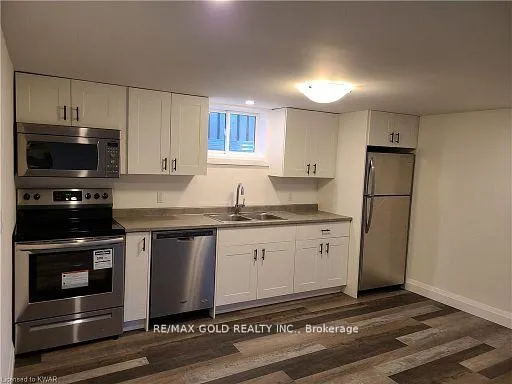 Photo 4 of Unit LOWER LEVEL, 75 Pepperwood Crescent, Kitchener, Centreville Chicopee — HOMEH