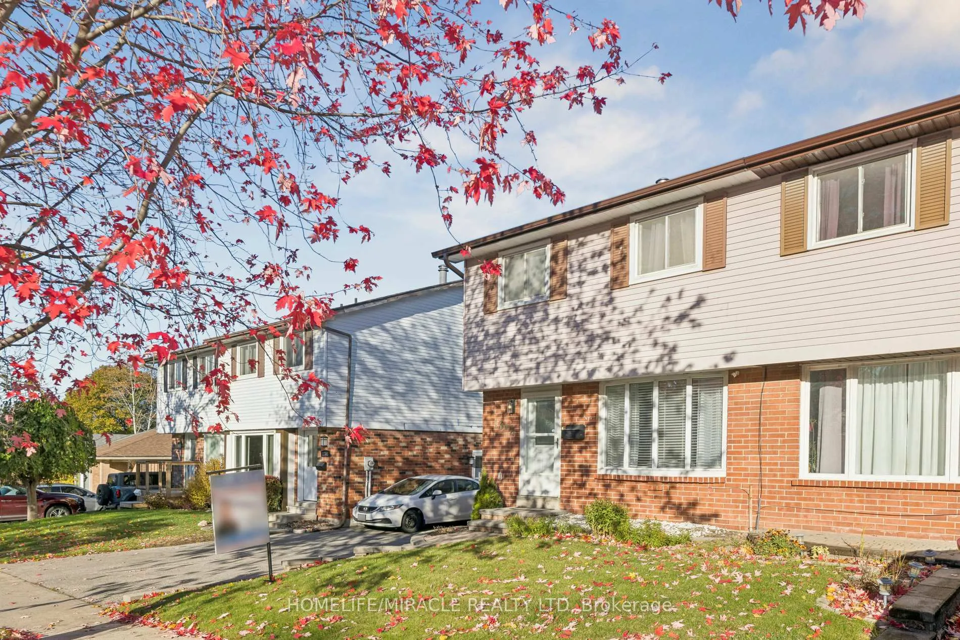 Photo 3 of 1312 Cherrydown Drive, Oshawa, Donevan — HOMEH