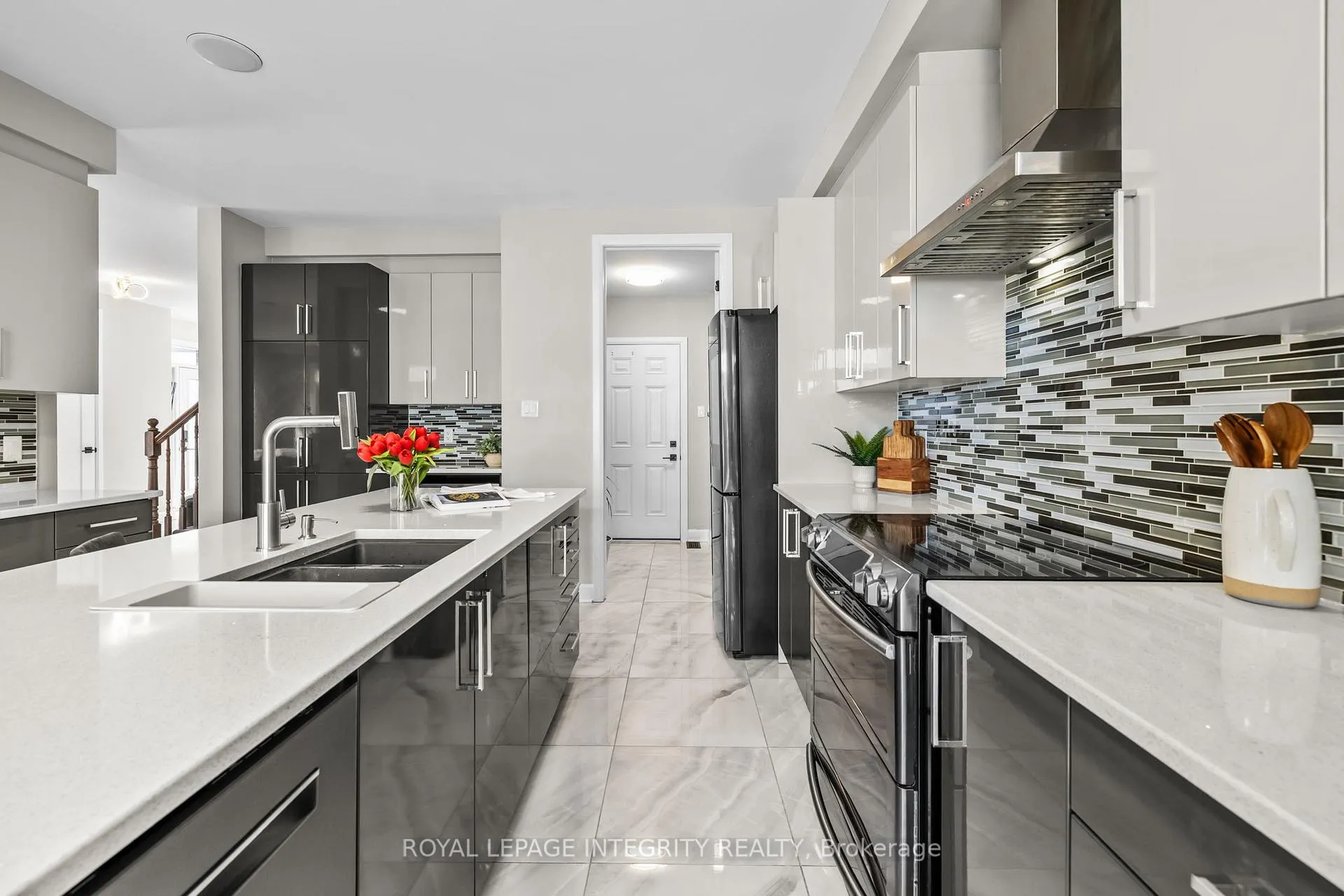 Photo 16 of 68 Malachigan Crescent, Ottawa, Avalon West — HOMEH