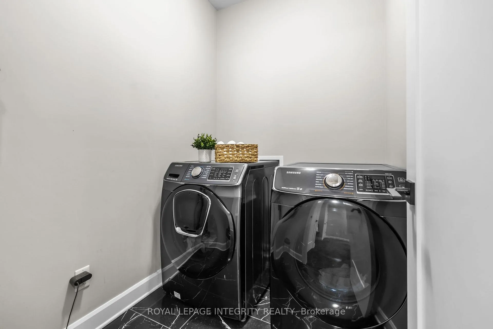 Photo 21 of 68 Malachigan Crescent, Ottawa, Avalon West — HOMEH