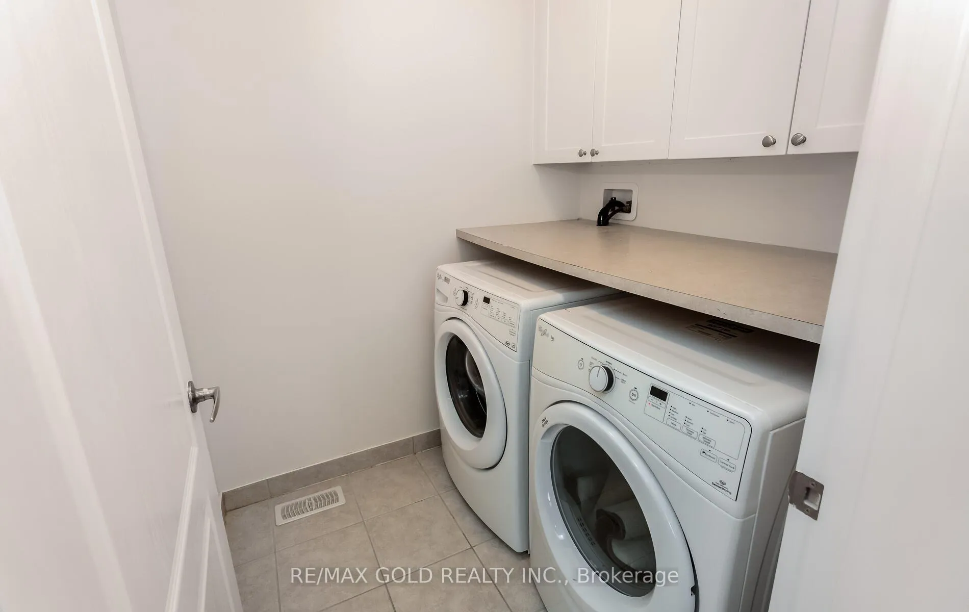 Photo 36 of 299 Gooding Crescent, Milton, Ford — HOMEH