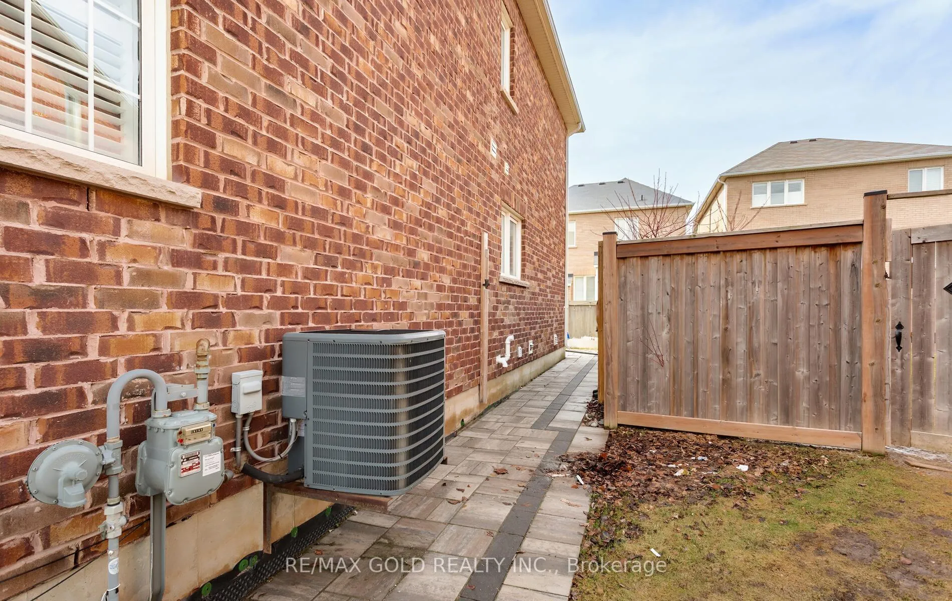Photo 46 of 299 Gooding Crescent, Milton, Ford — HOMEH