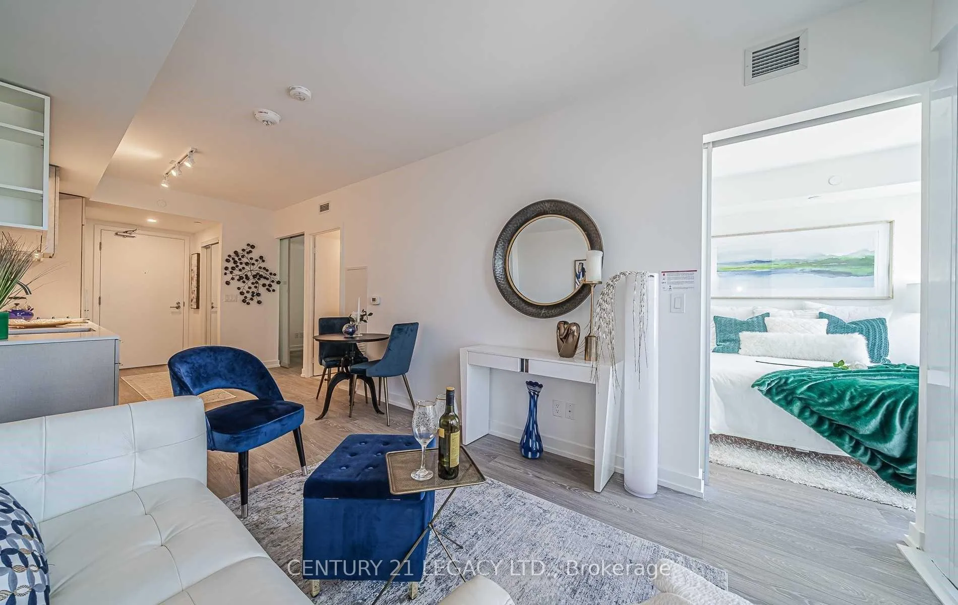 Photo 6 of Unit 2302, 19 Western Battery Road, Toronto, Niagara — HOMEH