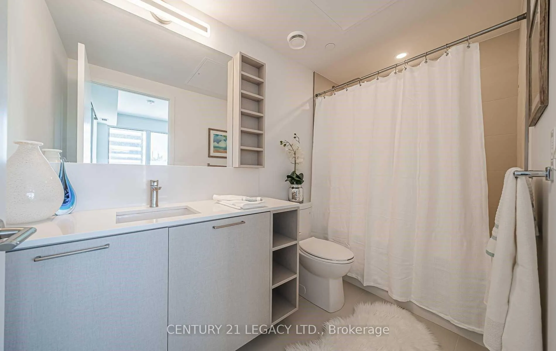 Photo 13 of Unit 2302, 19 Western Battery Road, Toronto, Niagara — HOMEH