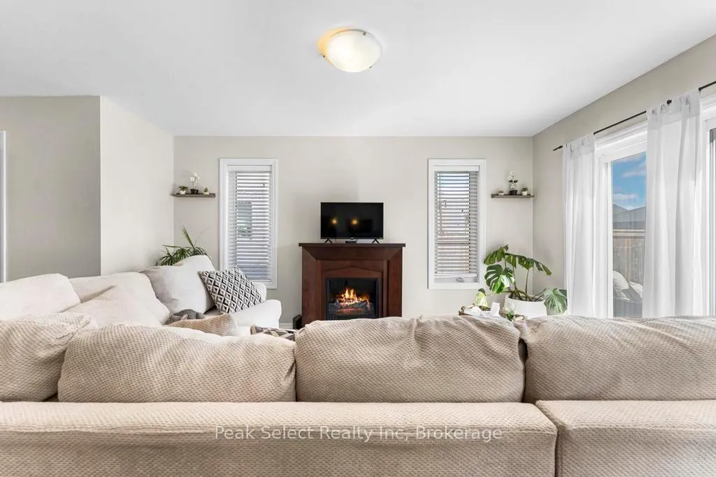 Photo 13 of 112 Edison Street, St. Marys — HOMEH