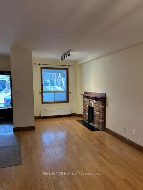 Photo 3 of 240 Lee Avenue, Toronto, The Beaches — HOMEH