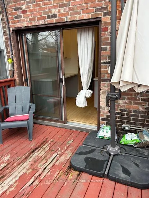 Photo 8 of 240 Lee Avenue, Toronto, The Beaches — HOMEH