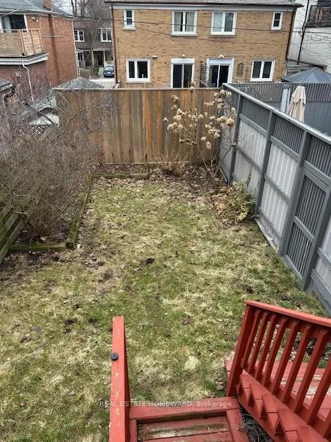 Photo 10 of 240 Lee Avenue, Toronto, The Beaches — HOMEH