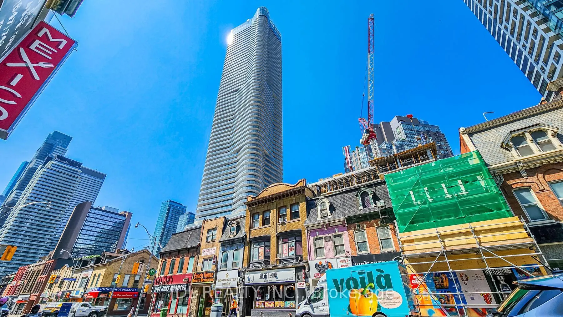 Front of Unit 2212, 11 Wellesley Street W