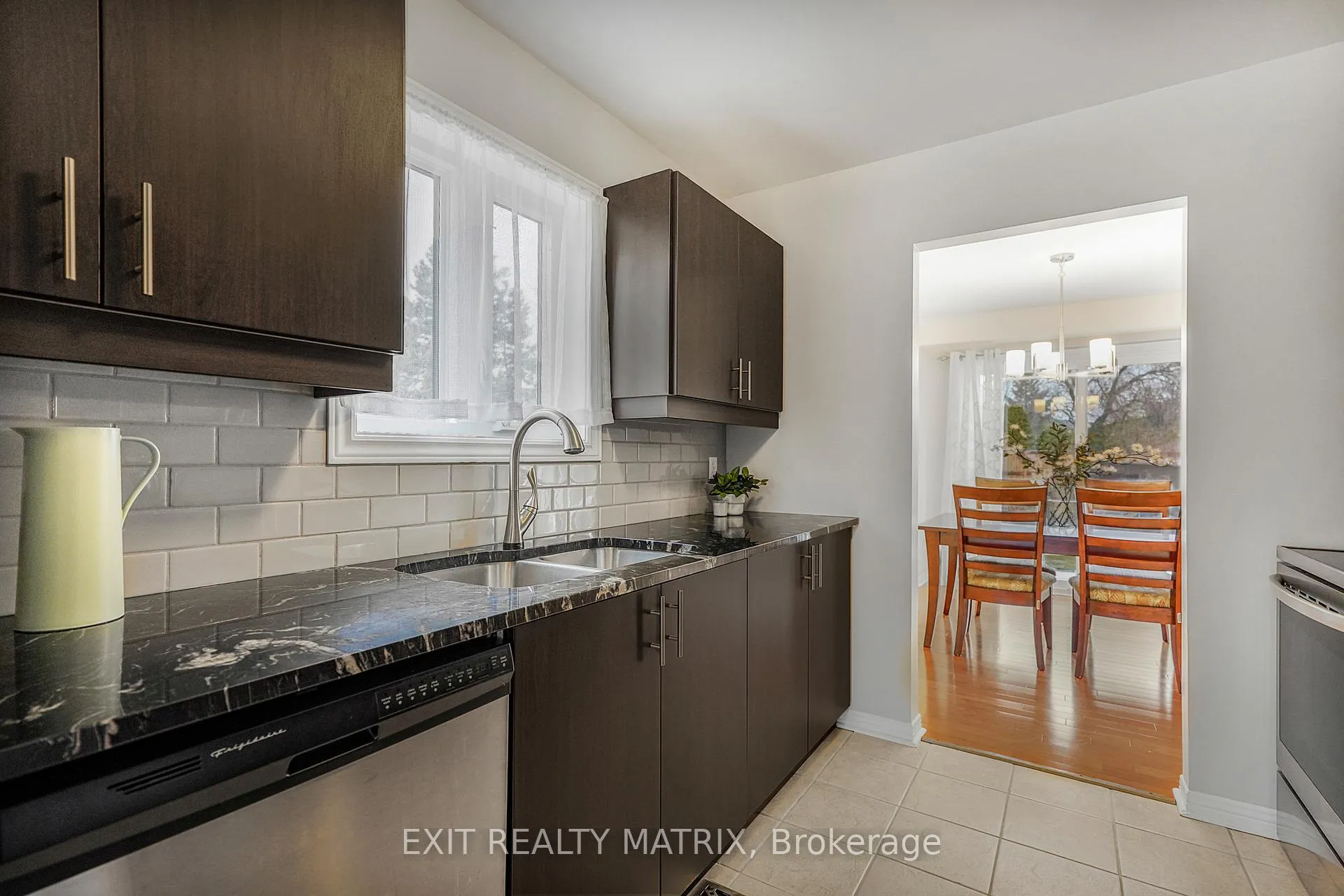 Photo 9 of 763 Clearcrest Crescent, Ottawa, Fallingbrook/Ridgemount — HOMEH