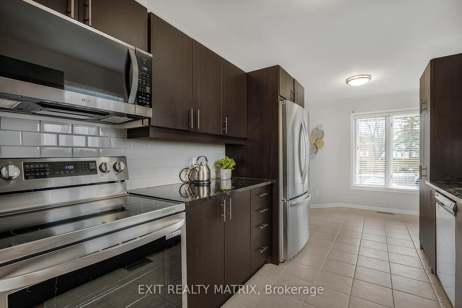 Photo 10 of 763 Clearcrest Crescent, Ottawa, Fallingbrook/Ridgemount — HOMEH