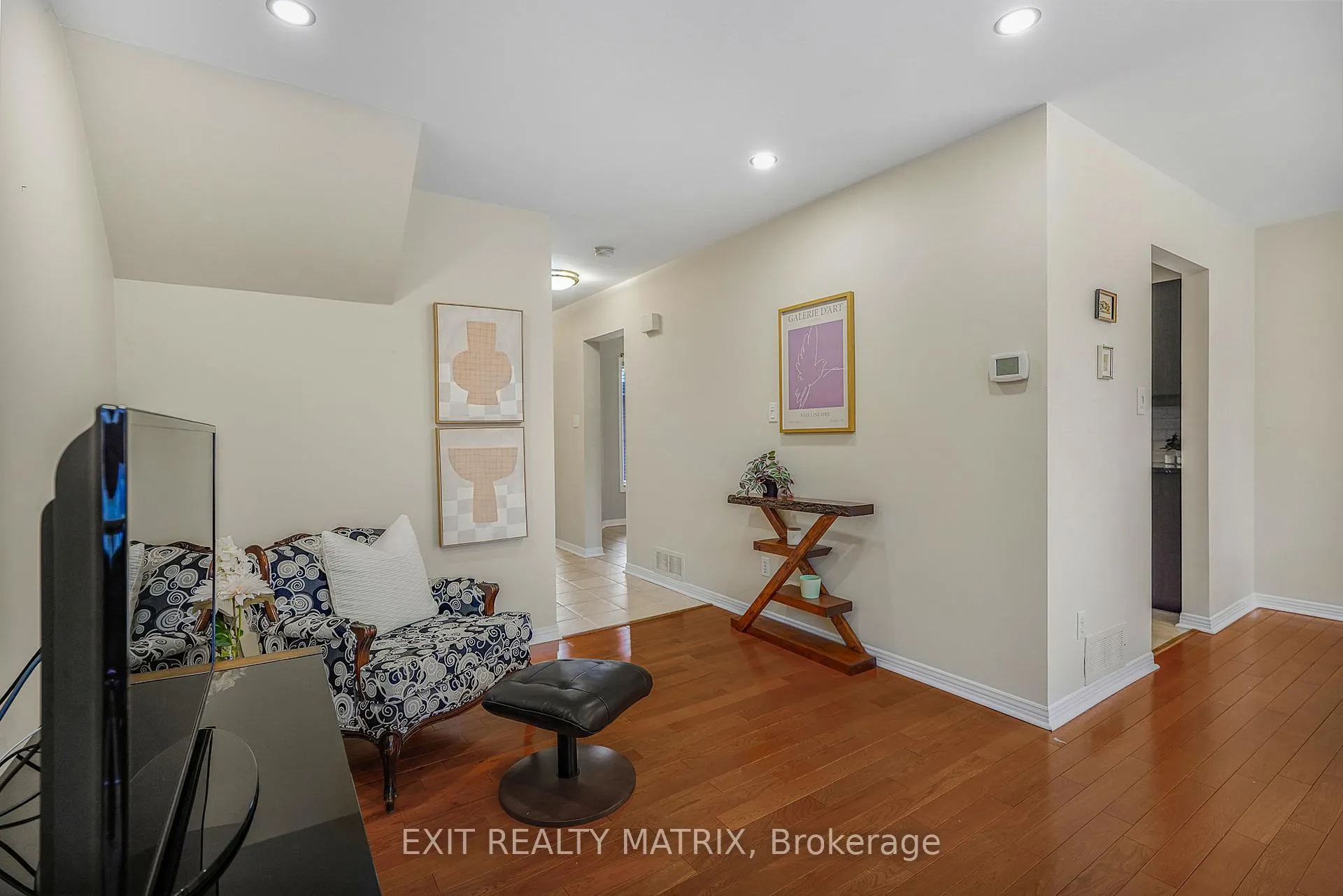 Photo 14 of 763 Clearcrest Crescent, Ottawa, Fallingbrook/Ridgemount — HOMEH