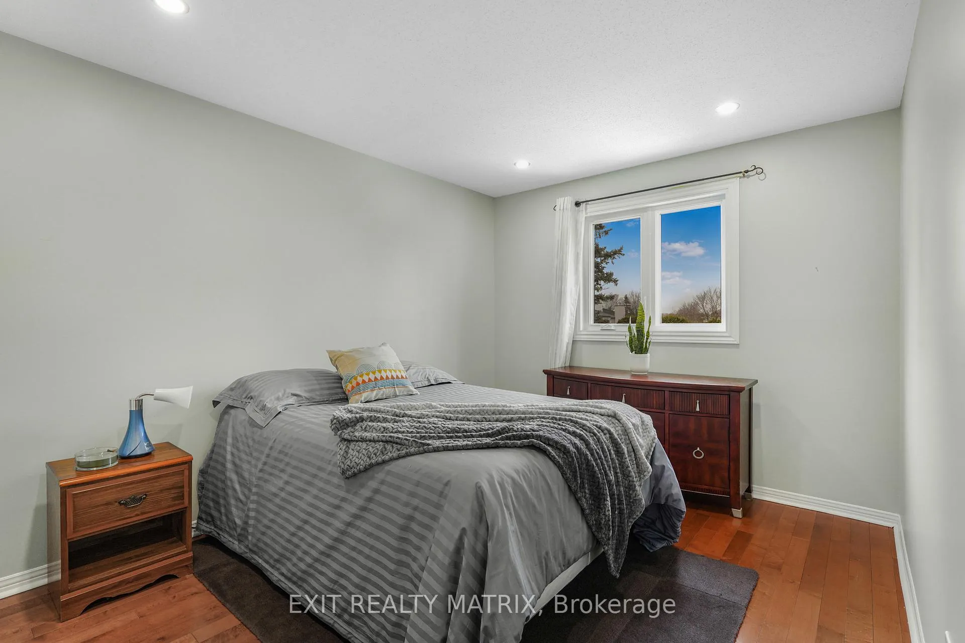 Photo 19 of 763 Clearcrest Crescent, Ottawa, Fallingbrook/Ridgemount — HOMEH