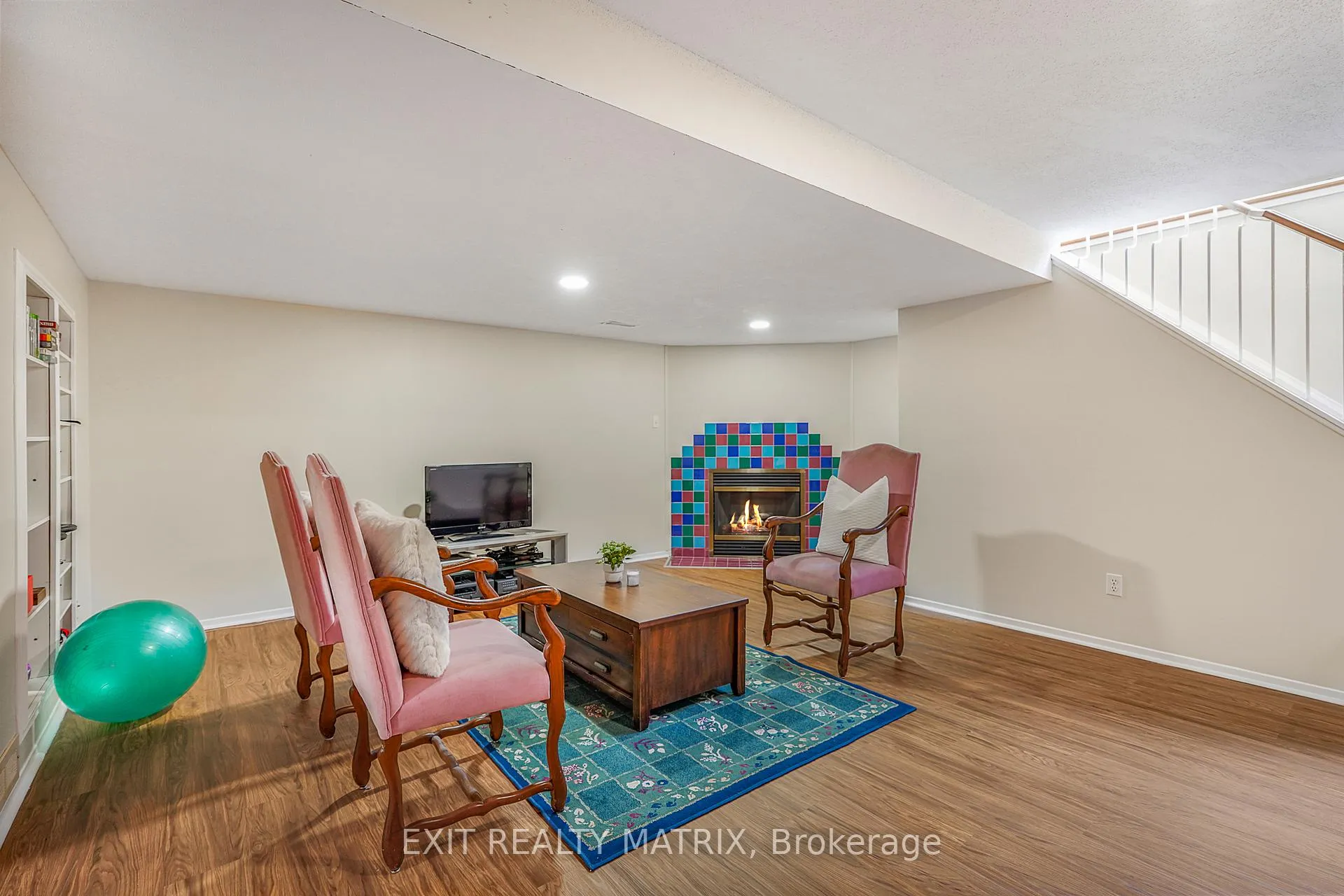 Photo 24 of 763 Clearcrest Crescent, Ottawa, Fallingbrook/Ridgemount — HOMEH