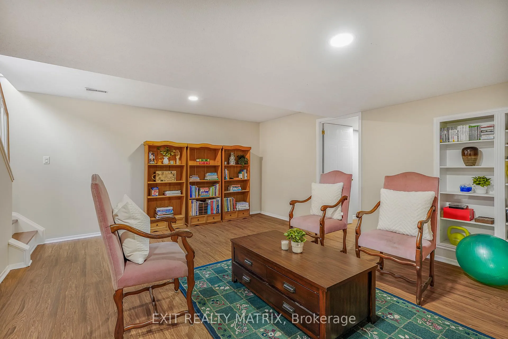Photo 25 of 763 Clearcrest Crescent, Ottawa, Fallingbrook/Ridgemount — HOMEH