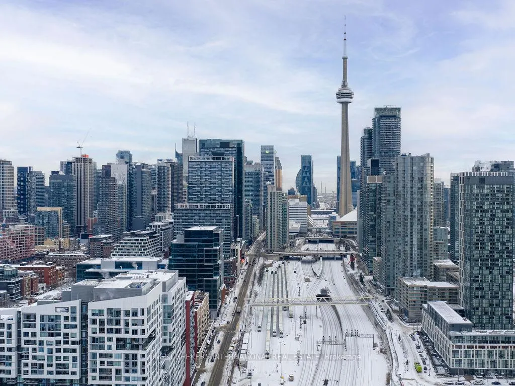 Photo 3 of Unit 621, 560 Front Street W, Toronto, Waterfront Communities — HOMEH