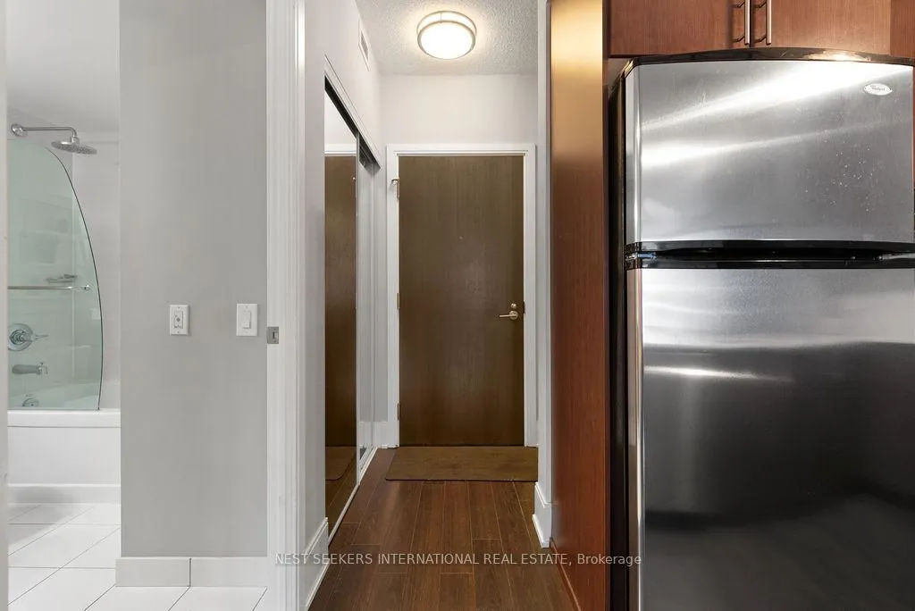 Photo 4 of Unit 621, 560 Front Street W, Toronto, Waterfront Communities — HOMEH
