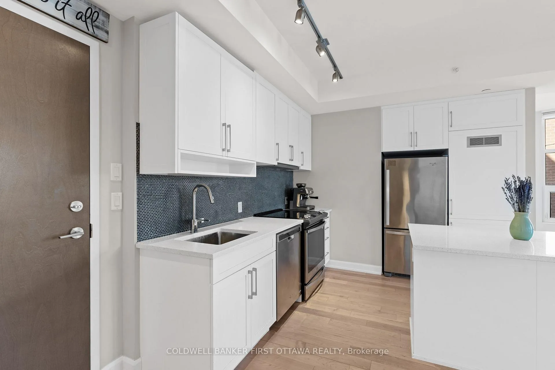 Photo 9 of Unit 303, 10 Rosemount Avenue, Ottawa, Hintonburg — HOMEH