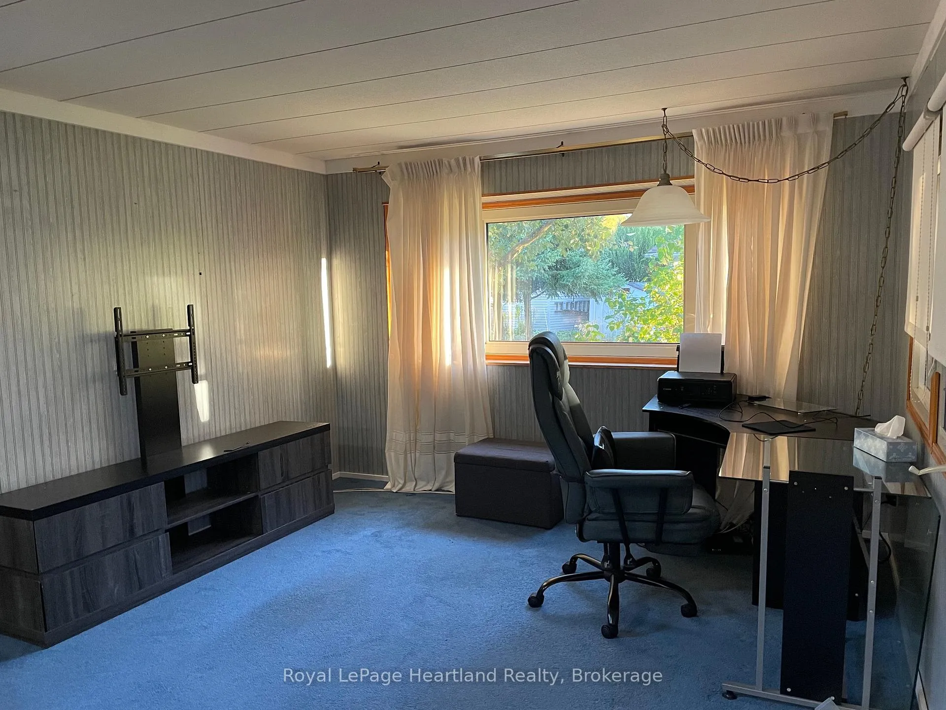 Photo 5 of 36 Sutton Drive, Ashfield-Colborne-Wawanosh, Colborne — HOMEH